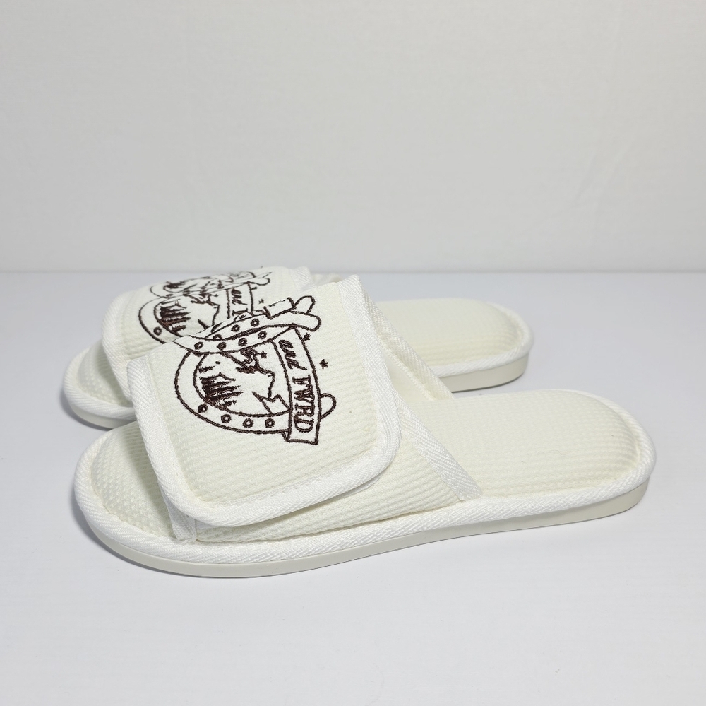REVOLVE And FWRD Waffle Knit Cream Slide Cushion Slippers Women's Size S (7-7.5)